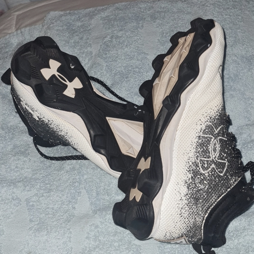 Cleats - Picture 4 of 5